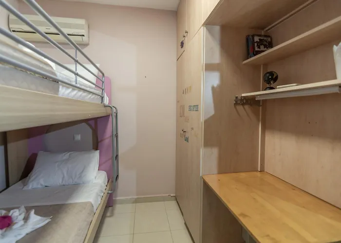 Rhodes Views * Rhodes City